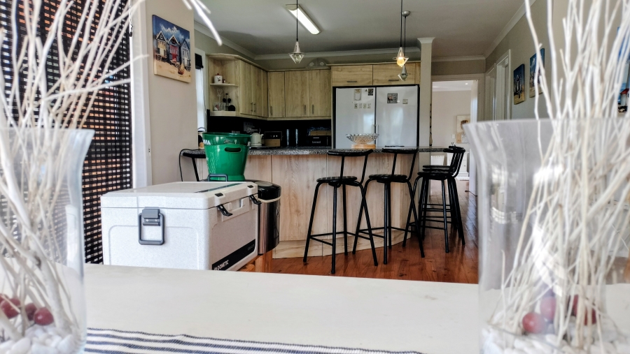 6 Bedroom Property for Sale in Nature On Sea Western Cape